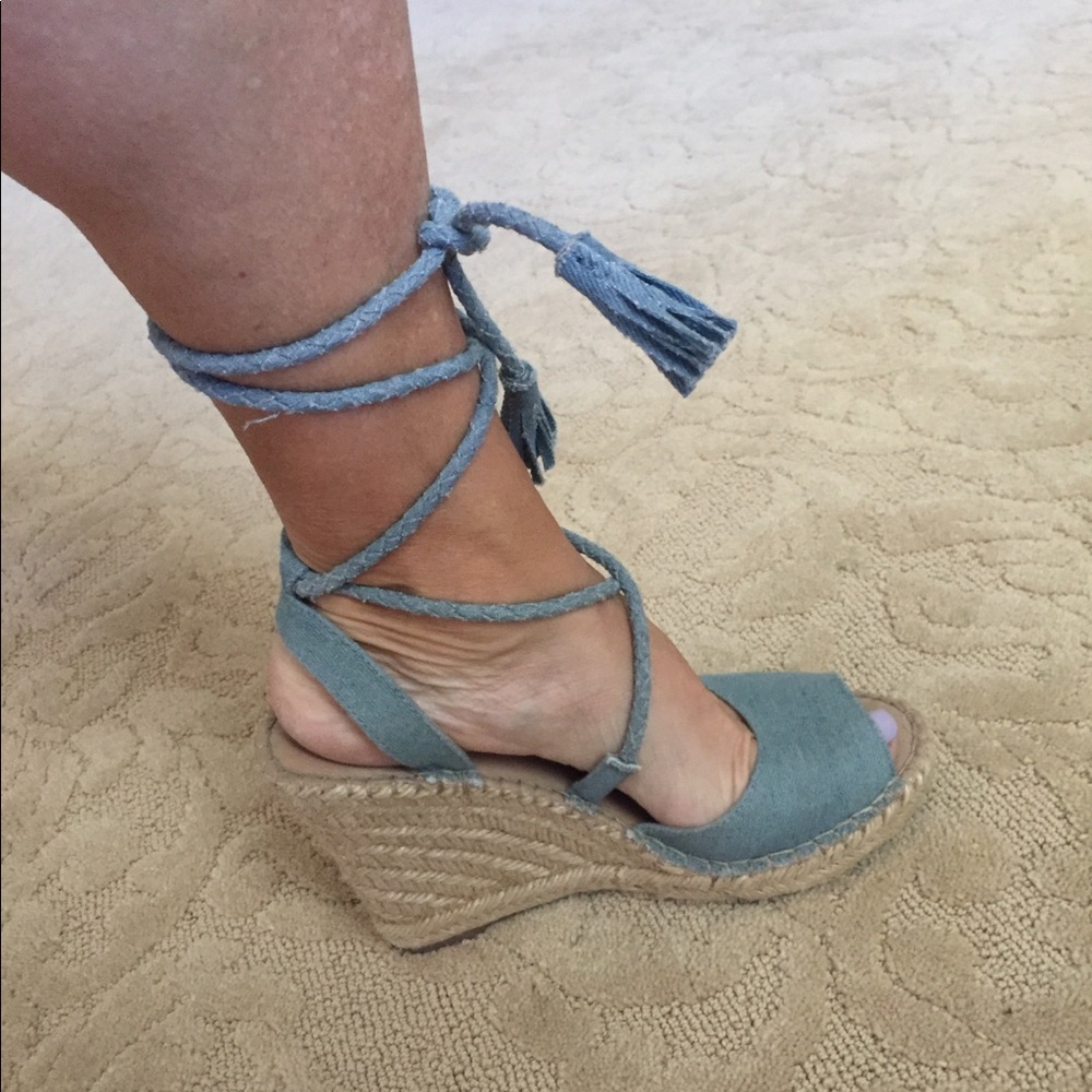 Merona boho denim lace-up wedge size 8